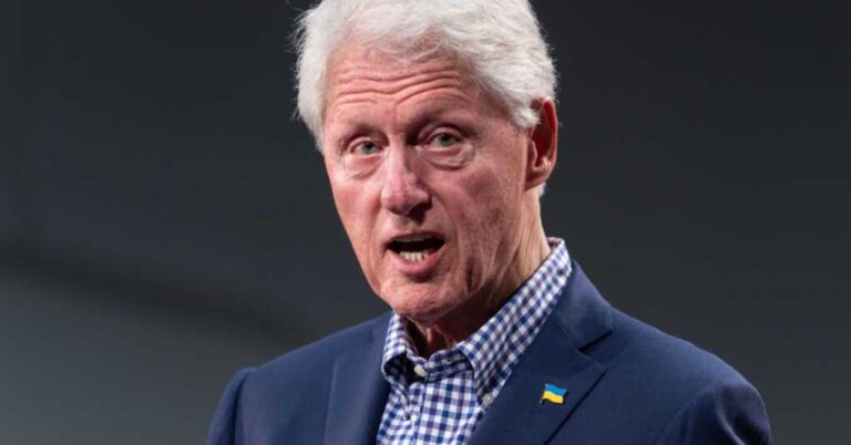 Trump Receives Surprising Support from Bill Clinton Trump Receives Surprising Support from Bill Clinton